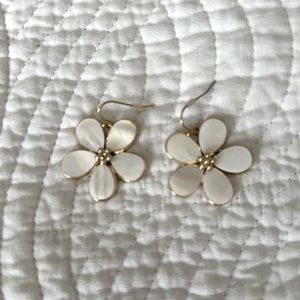 Daisy earrings